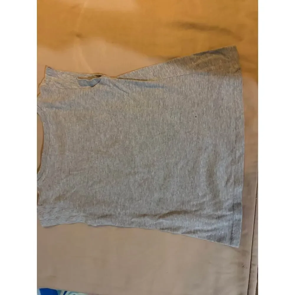 Converse tee size
